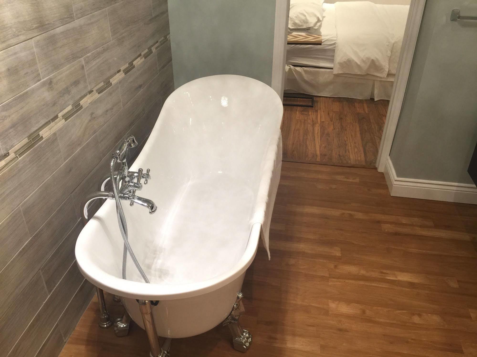Hanover Grey Rose Suites מראה חיצוני תמונה